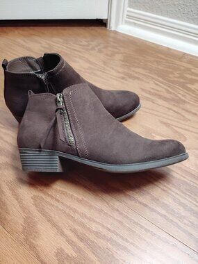 London Fog Women's Boots sz 8